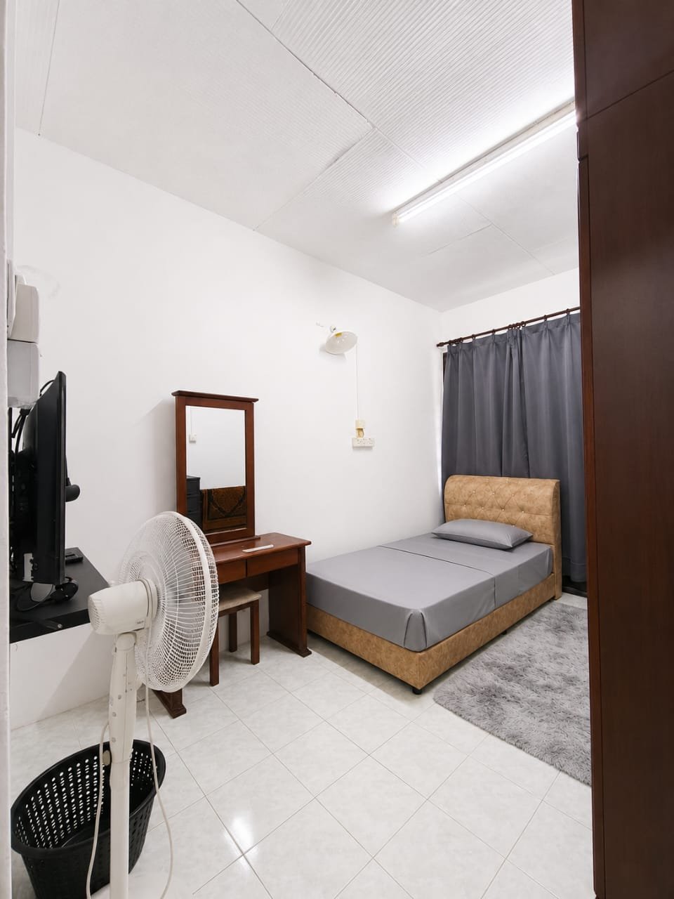 Bilik tidur kedua Rumah Inap Batu Burok
